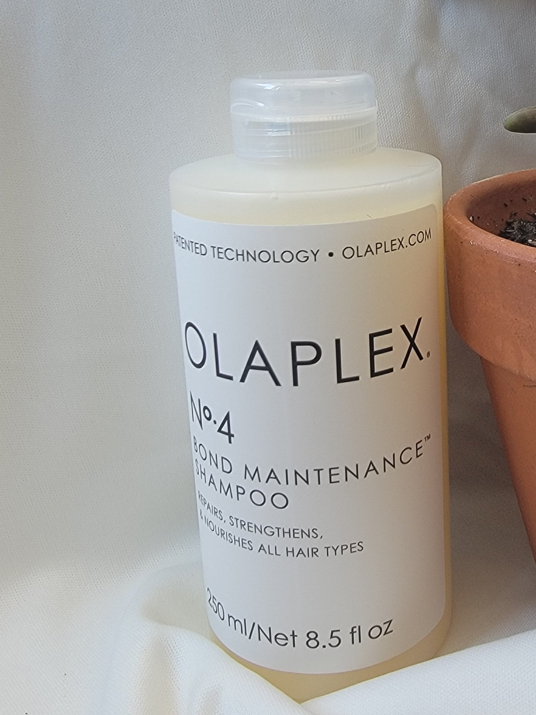 Olaplex No.4 Bond Maintenance Shampoo
